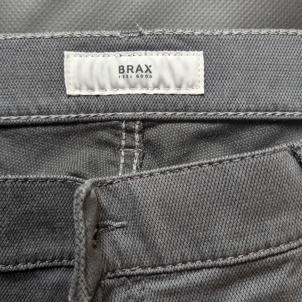 NWT's Brax jeans Men' grey 40 by 32 very soft, hi flex 48% cotton
